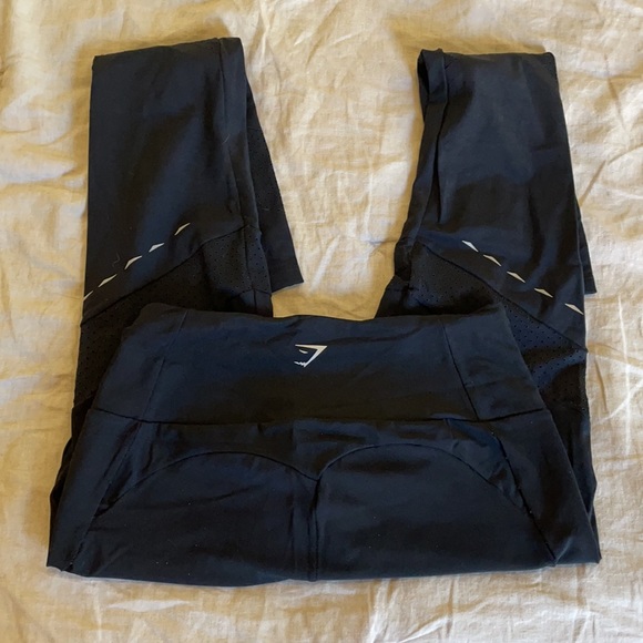 Gymshark black leggings with mesh details - Picture 4 of 4